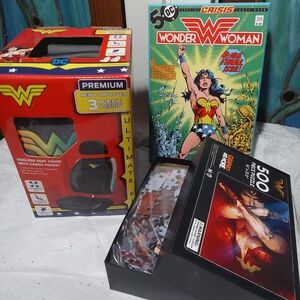 Wonder Woman Bundle! All brand new! WW Seat Cover, wooden picture and Puzzle!